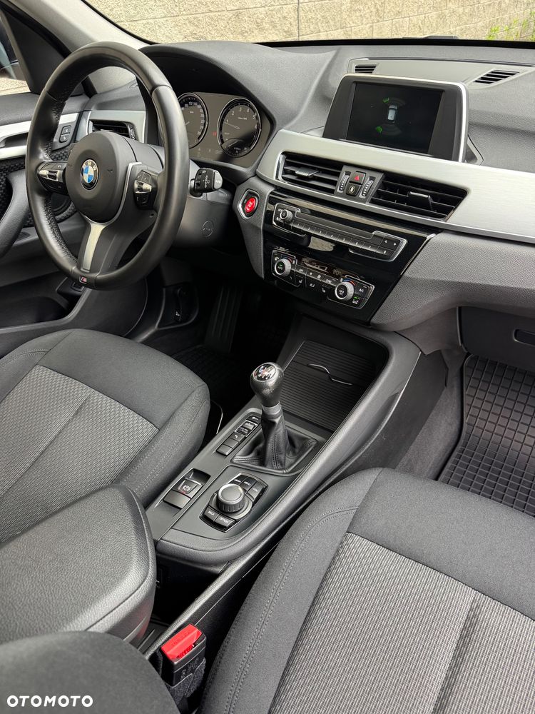 BMW X1 sDrive18i Advantage - 18