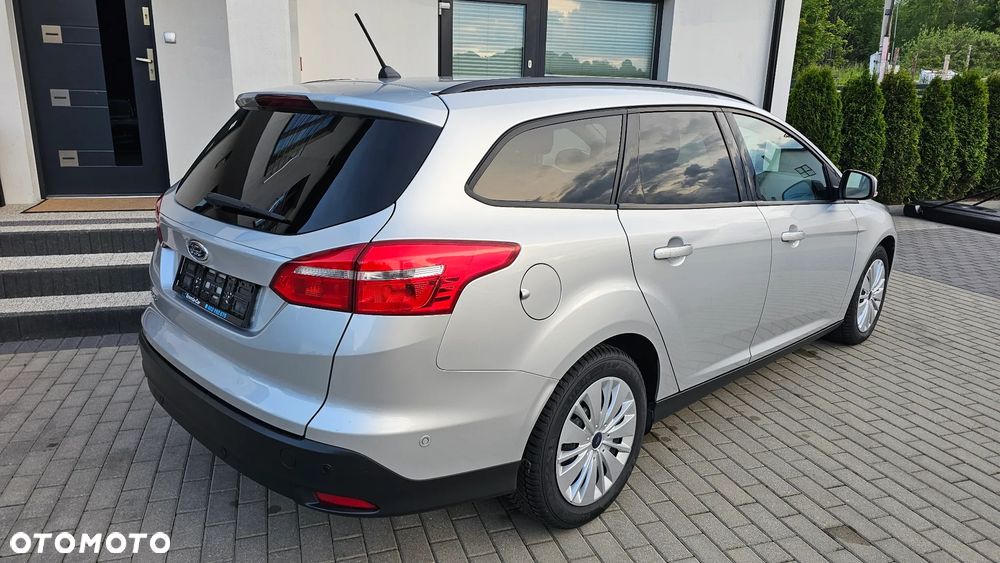Ford Focus 1.5 EcoBlue STart-Stopp-System TITANIUM - 2