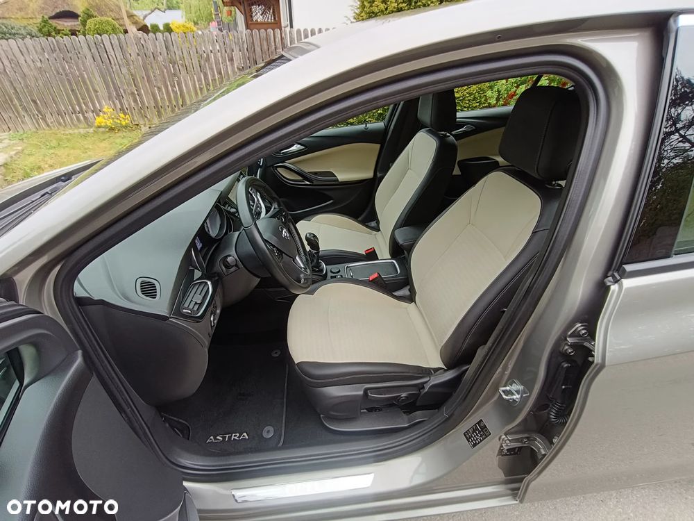 Opel Astra 1.4 Turbo Business - 16