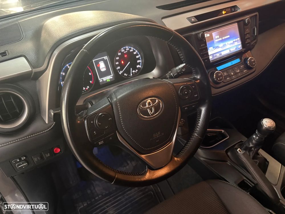 Toyota RAV4 2.0 D-4D Active - 9