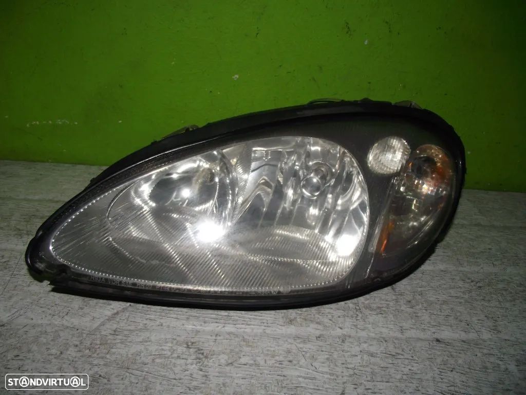 Farol Esquerdo Chrysler Cruiser - 2004 - F1163 - 1
