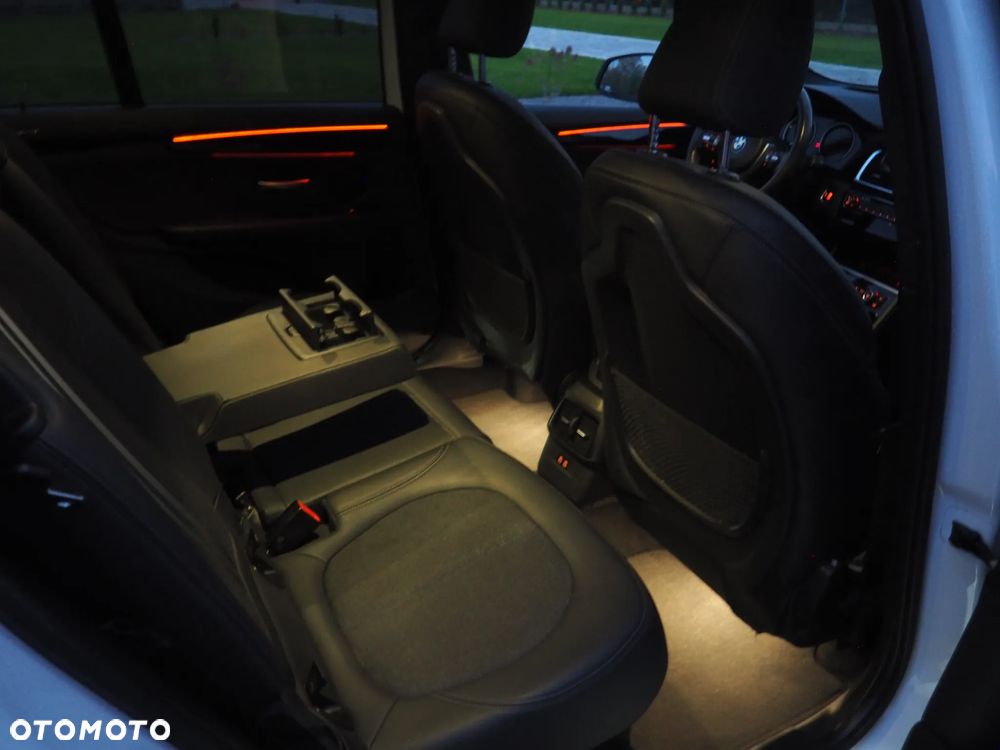 BMW Seria 2 218d M Sport - 27
