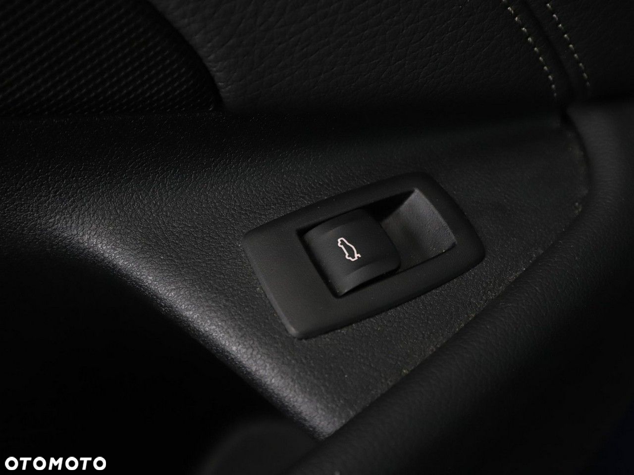BMW Seria 5 520d Luxury Line - 37