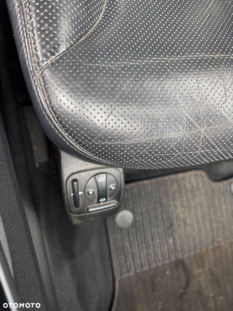 Mercedes-Benz GL 420 CDI - 28