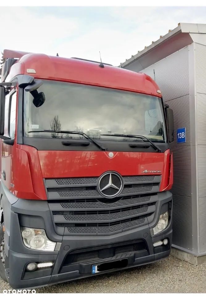Mercedes-Benz Actros - 2
