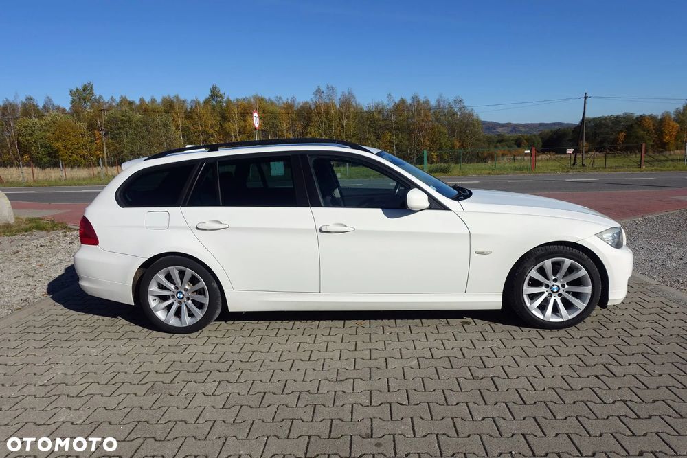 BMW Seria 3 320i Edition Sport - 4