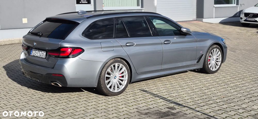 BMW Seria 5 520d xDrive Touring M Sport Edition - 5
