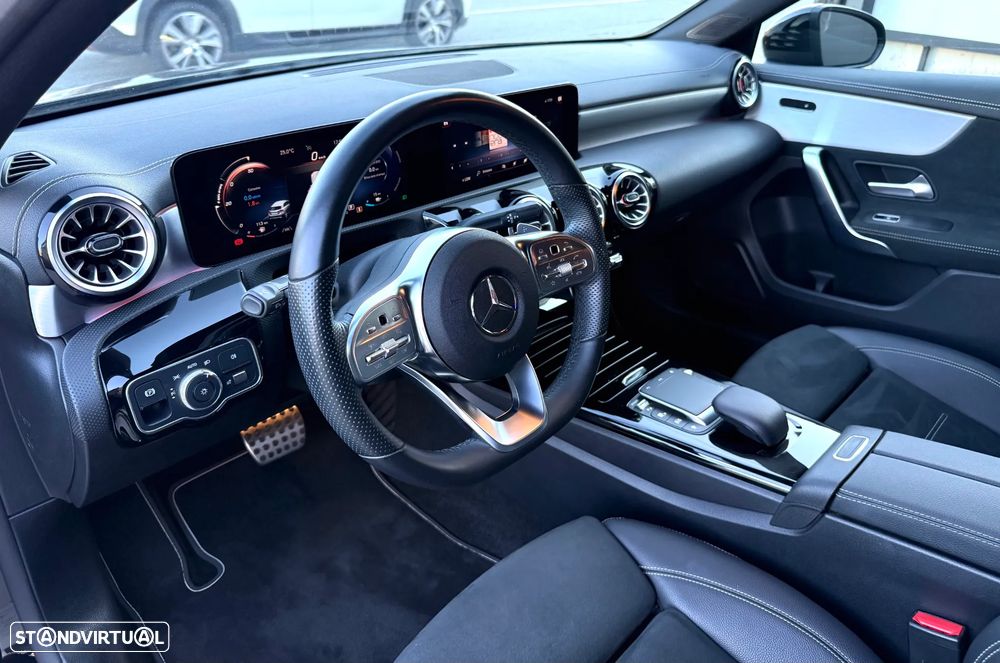 Mercedes-Benz A 250 e AMG Line - 25