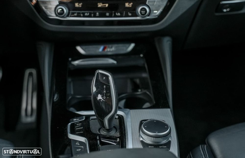 BMW X4 M40 d Auto — fotografia 26