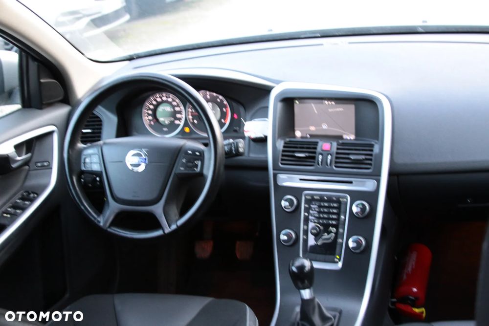 Volvo XC 60 D4 Momentum - 15