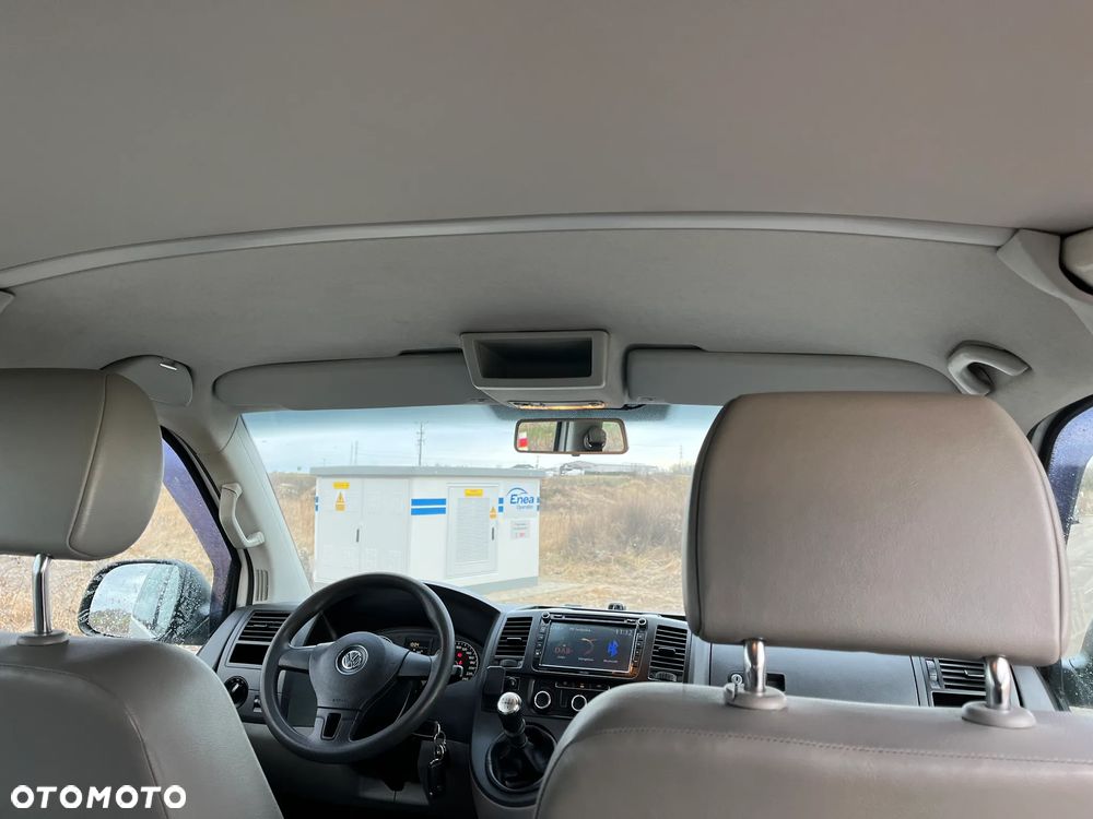 Volkswagen Caravelle - 38