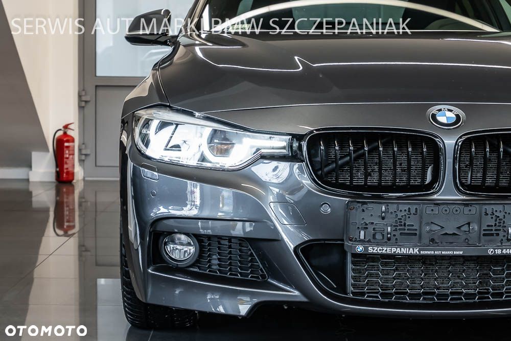 BMW Seria 3 330i M Sport - 3
