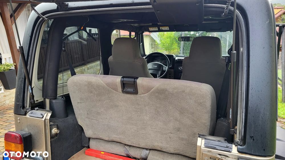 Jeep Wrangler - 13