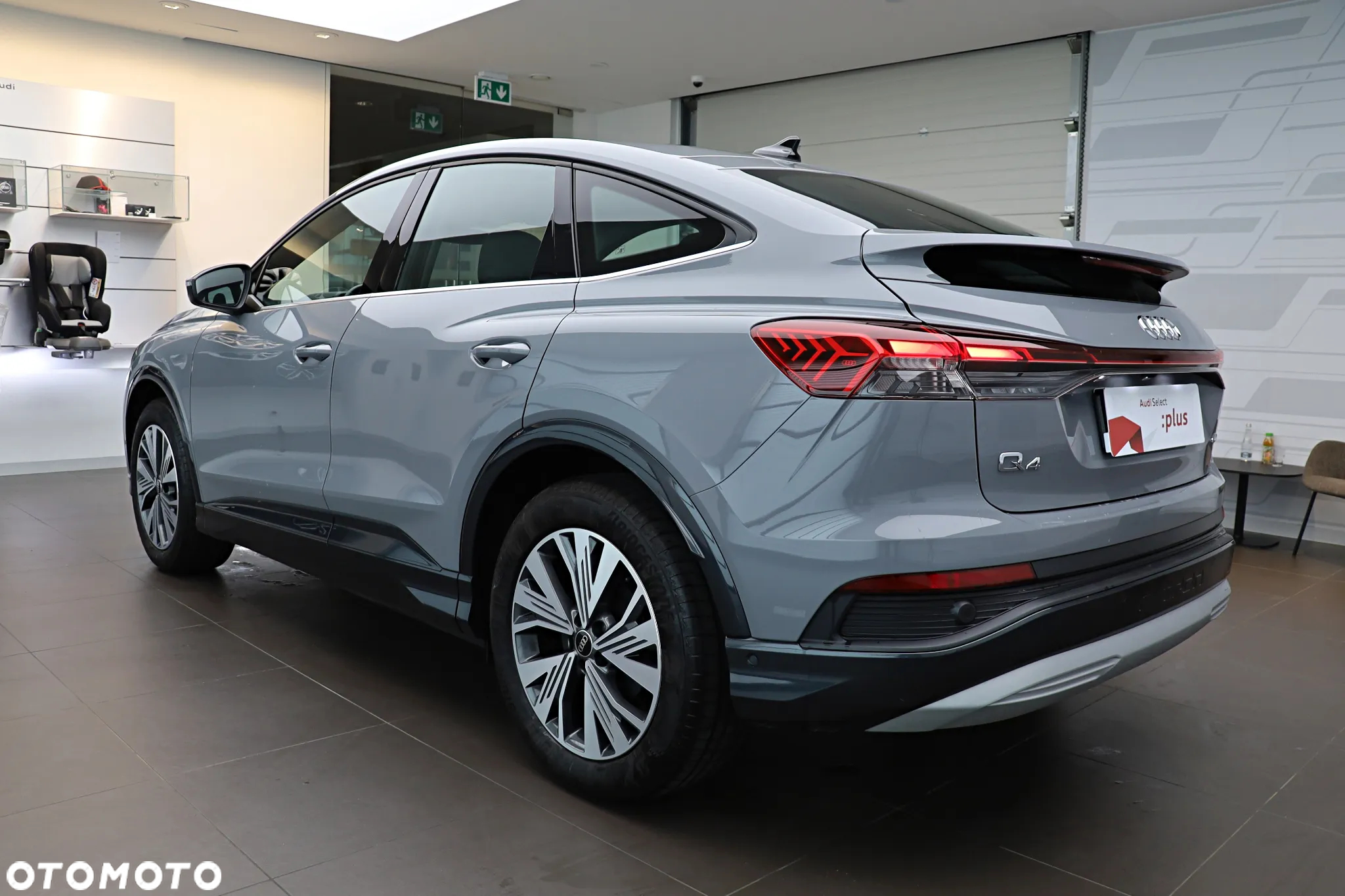 Audi Q4 Sportback e-tron - 4