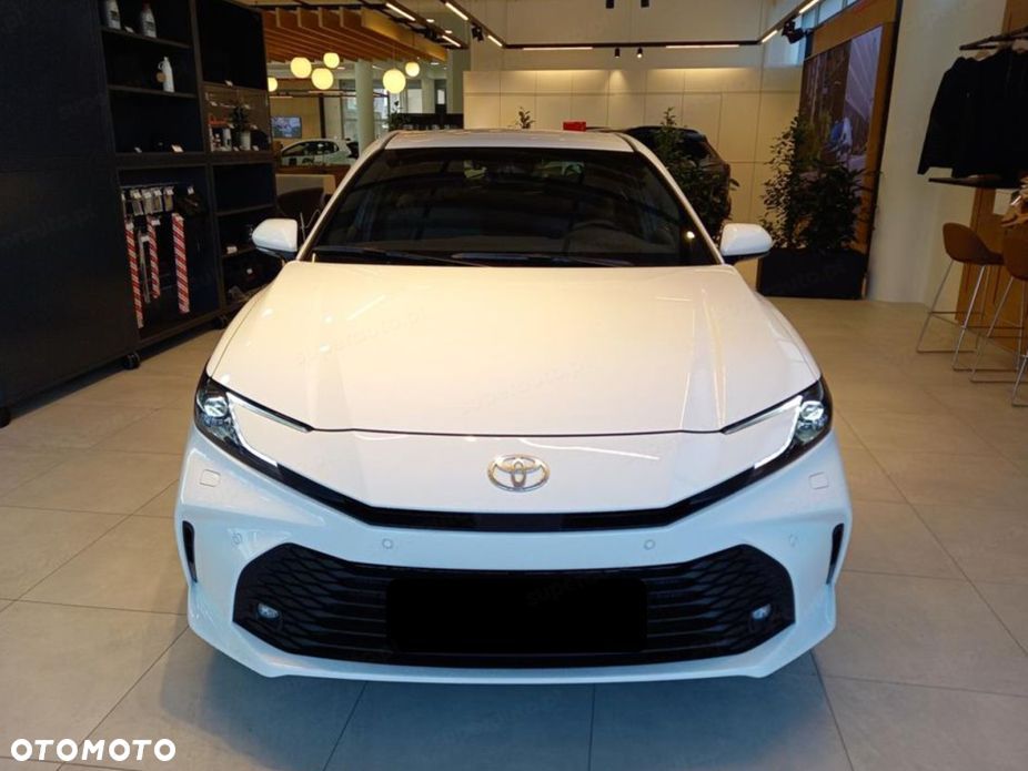Toyota Camry - 3