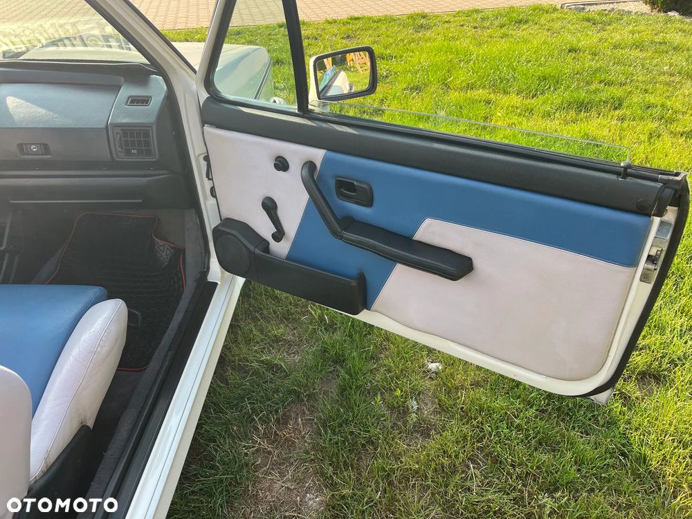 Volkswagen Golf - 22