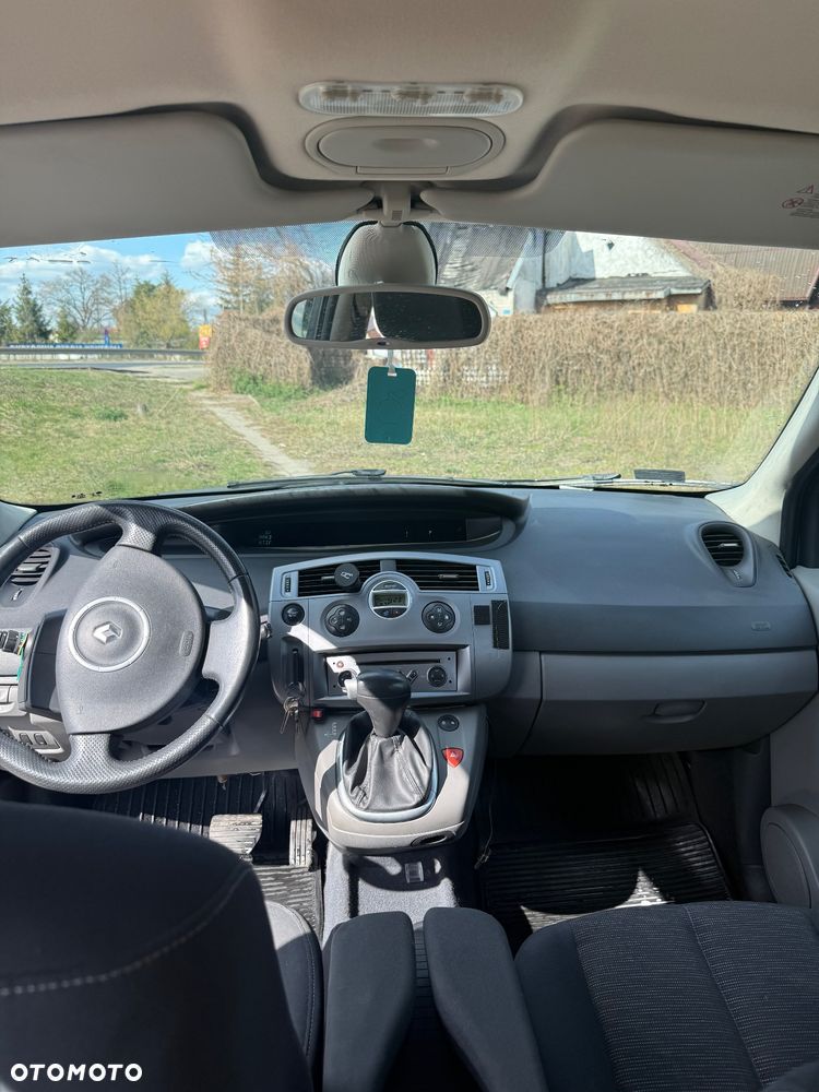 Renault Scenic 2.0 16V Avantage - 17