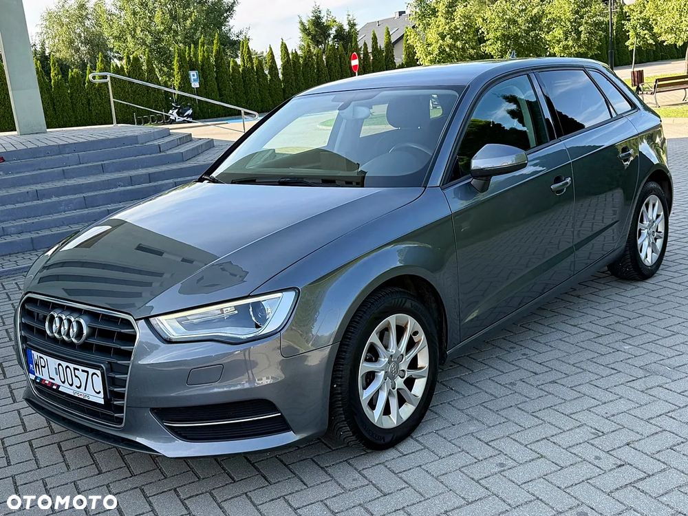 Audi A3 Sportback 1.6 TDI S line Sportpaket - 8