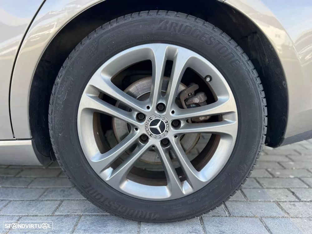 Mercedes-Benz CLA 180 d Shooting Brake Style - 5