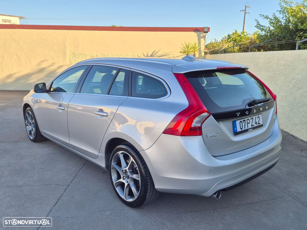 Volvo V60 2.0 D2 Volvo Ocean Race - 17