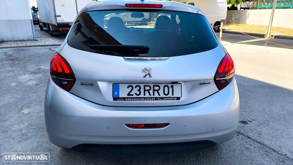 Peugeot 208 1.2 PureTech Style - 21