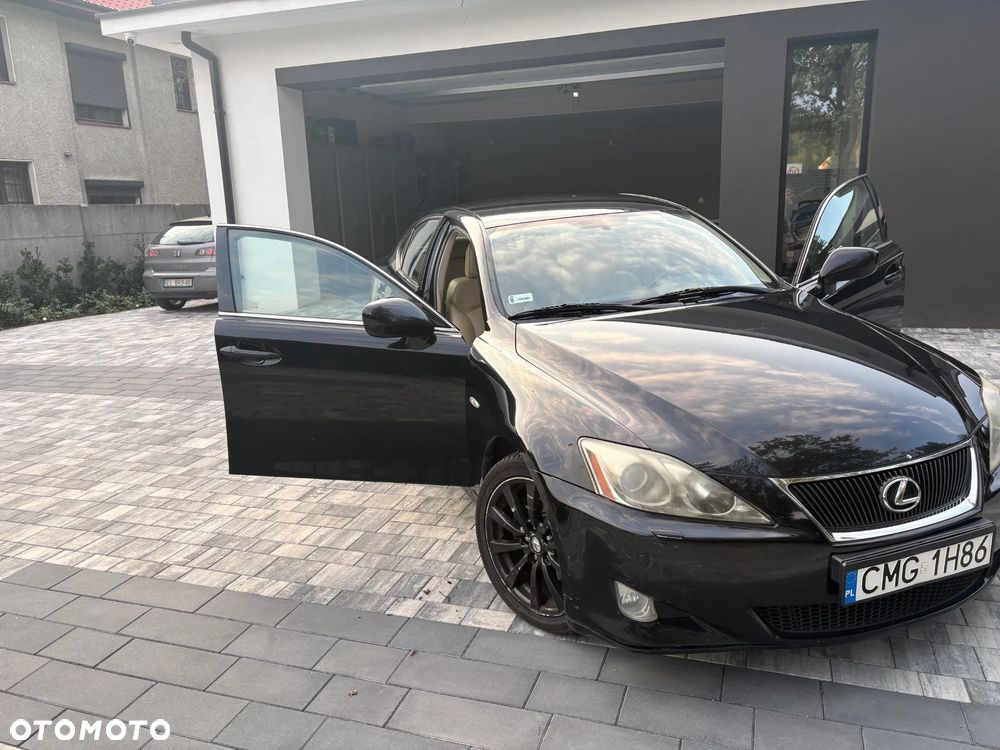 Lexus IS 250 Prestige - 12