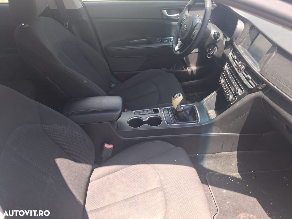 Kia Optima 1.7 DSL 6MT Comfort - 10