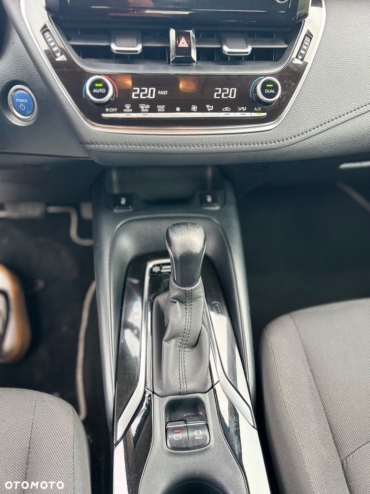 Toyota Corolla 1.8 Hybrid Comfort - 23