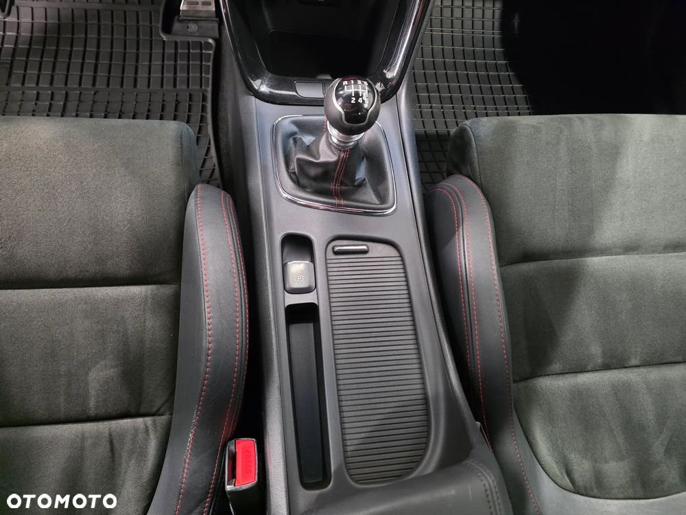 Kia Ceed 1.6 T-GDI GT - 21