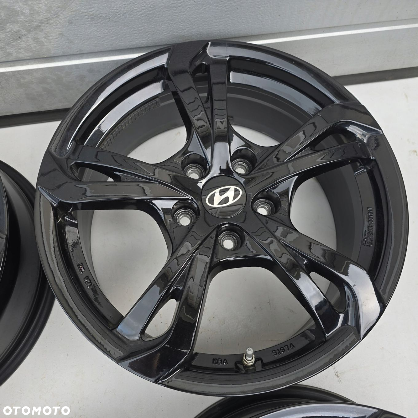 HYUNDAI i30 IX20 IX5 IX35 TUCSON IONIQ KONA 5x114,3 17ET47 7J 4X - 5