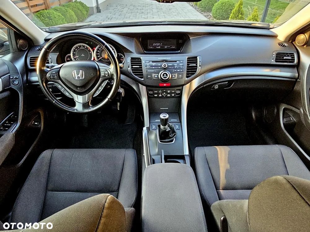 Honda Accord 2.0 Executive - 15