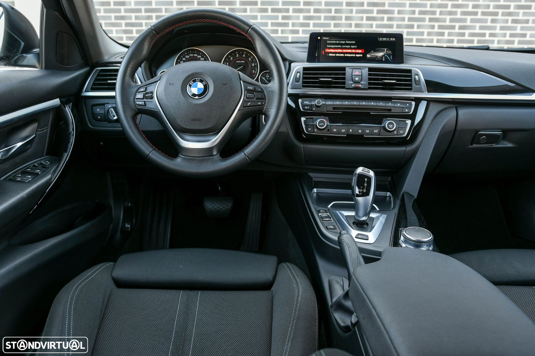 BMW 330 e iPerformance Line Sport - 23