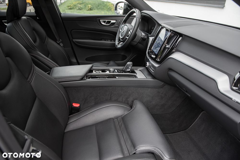 Volvo XC 60 B5 D AWD Geartronic RDesign - 37