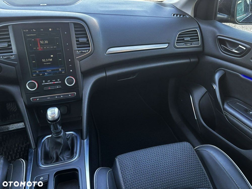 Renault Megane ENERGY TCe 130 BOSE EDITION - 21