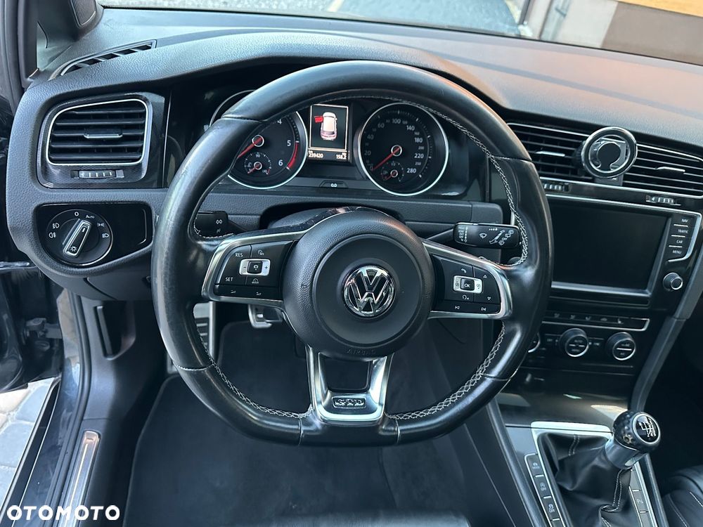 Volkswagen Golf - 9