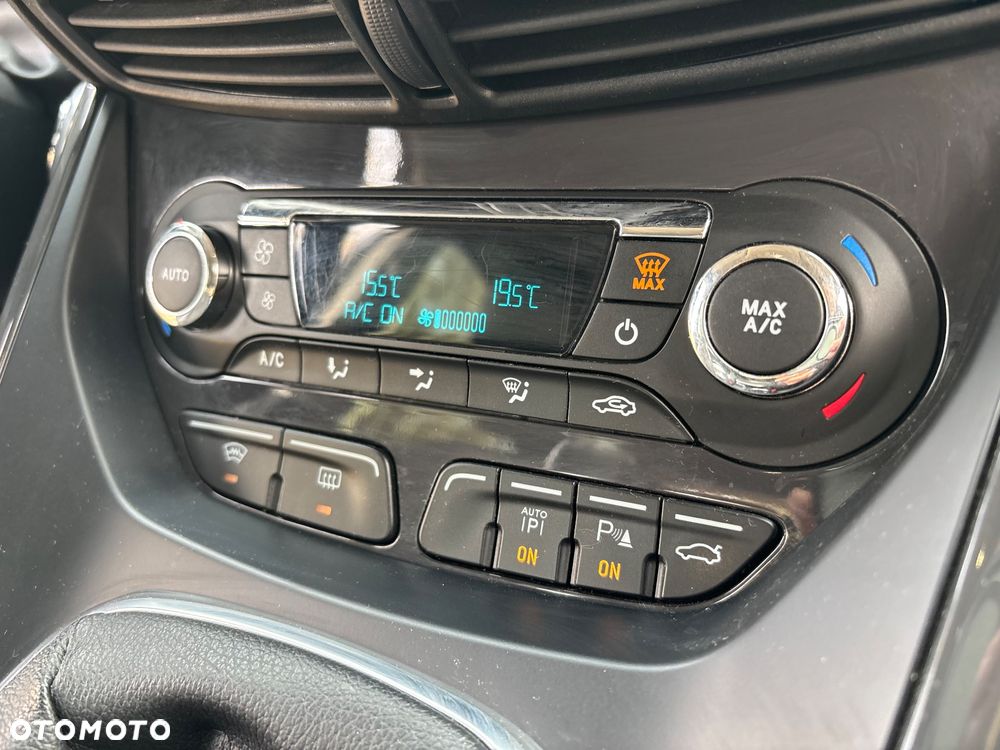 Ford Kuga 2.0 TDCi 4x4 SYNC - 29