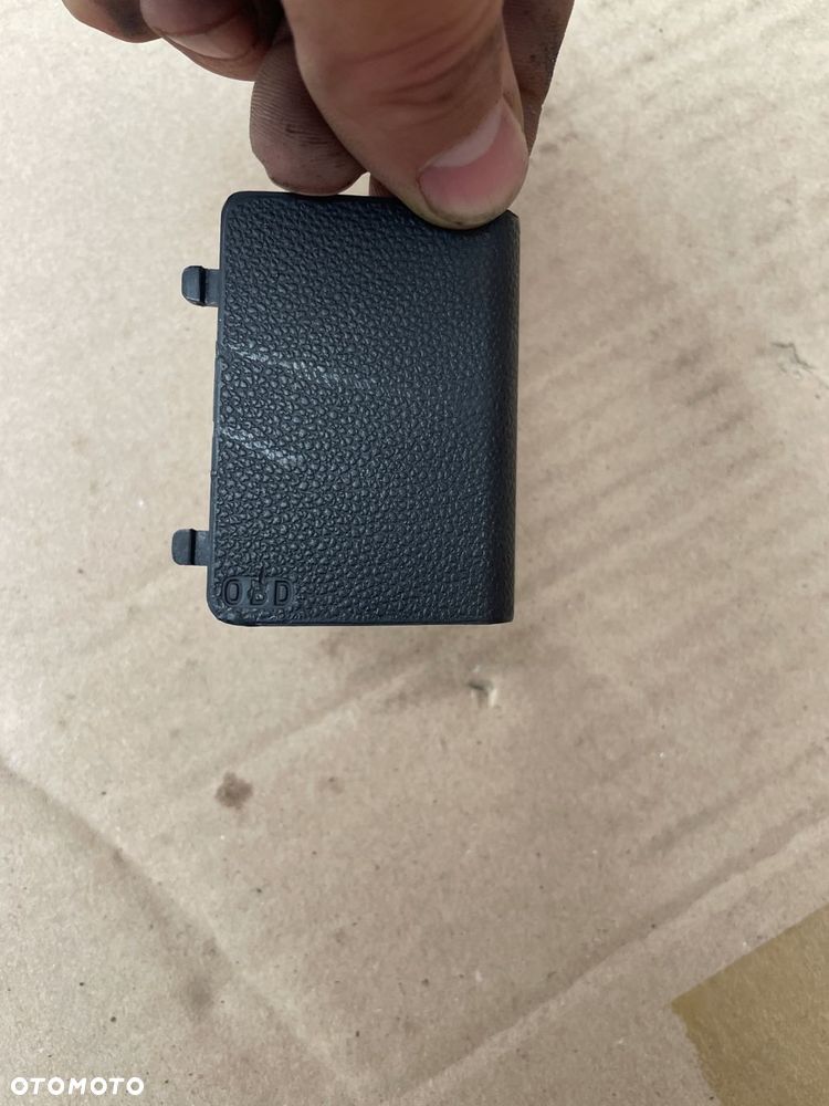 zaslepka gniazda obd bmw e90 e91 europa 7145700 - 3