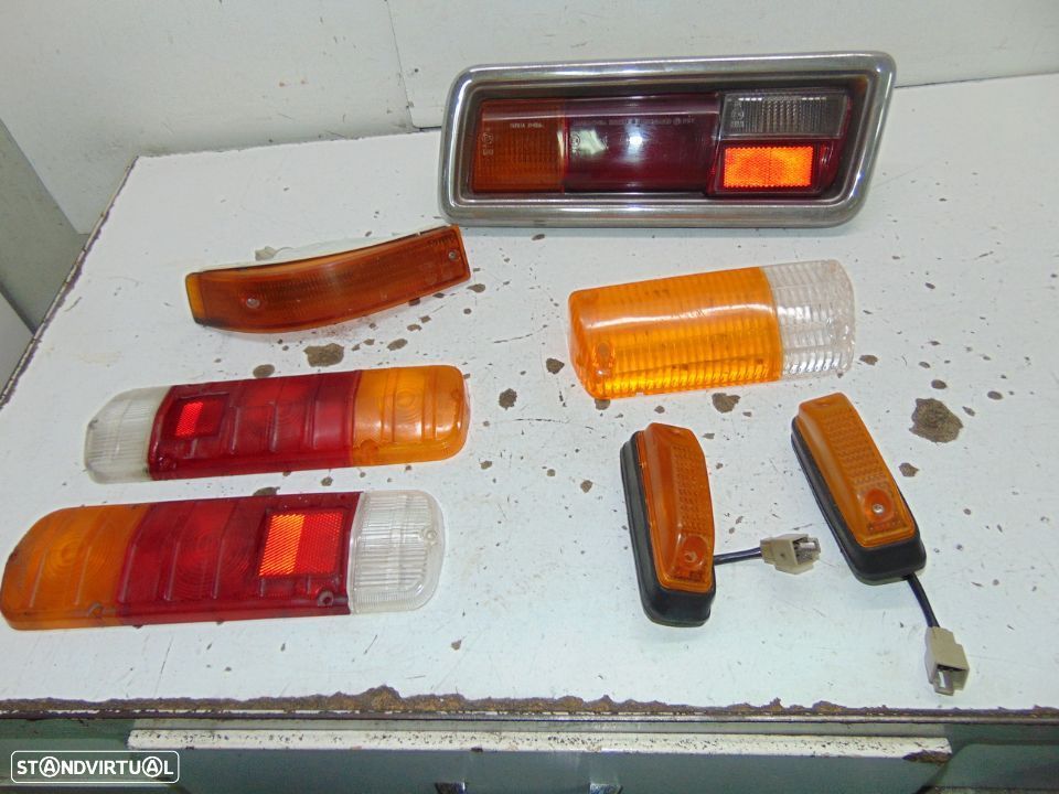 Toyota antigos farolins - 2