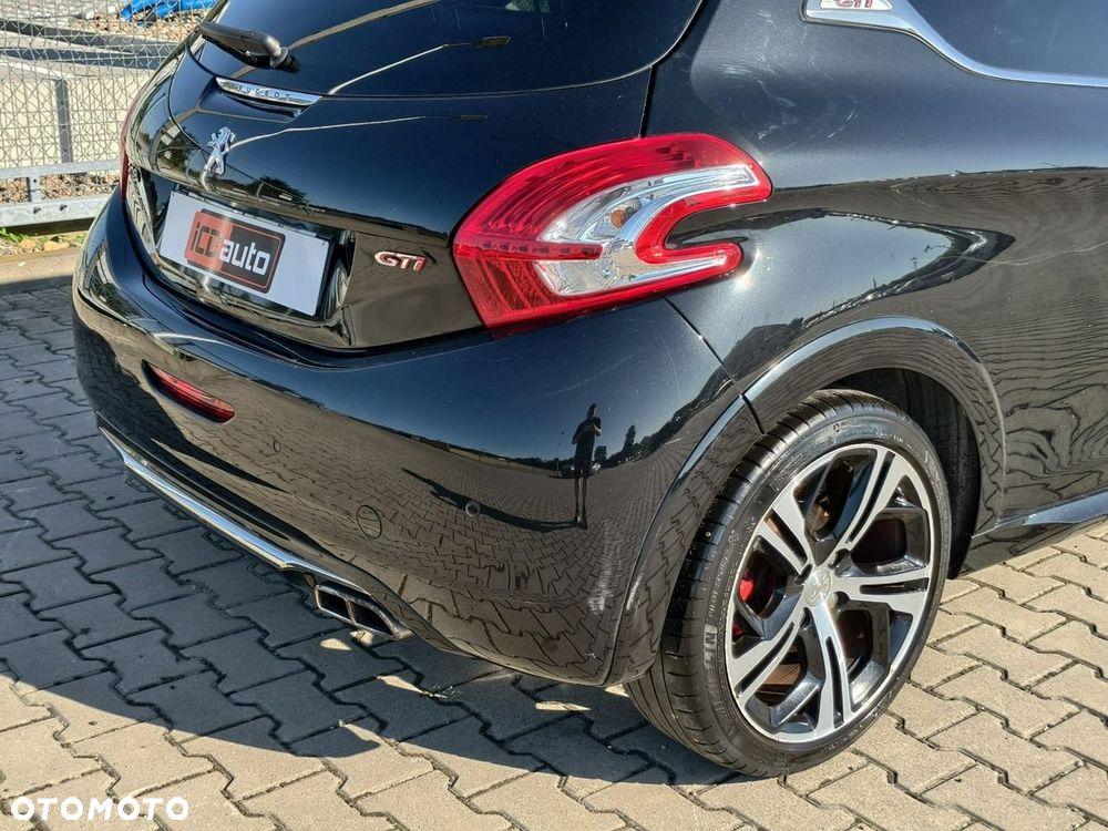 Peugeot 208 - 19