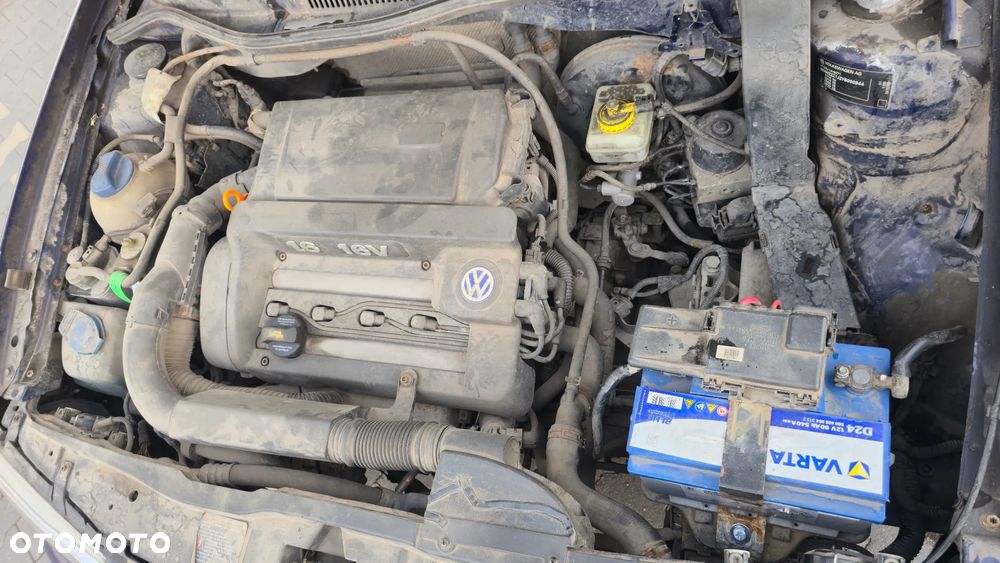 Volkswagen Golf 1.6 Basis - 10