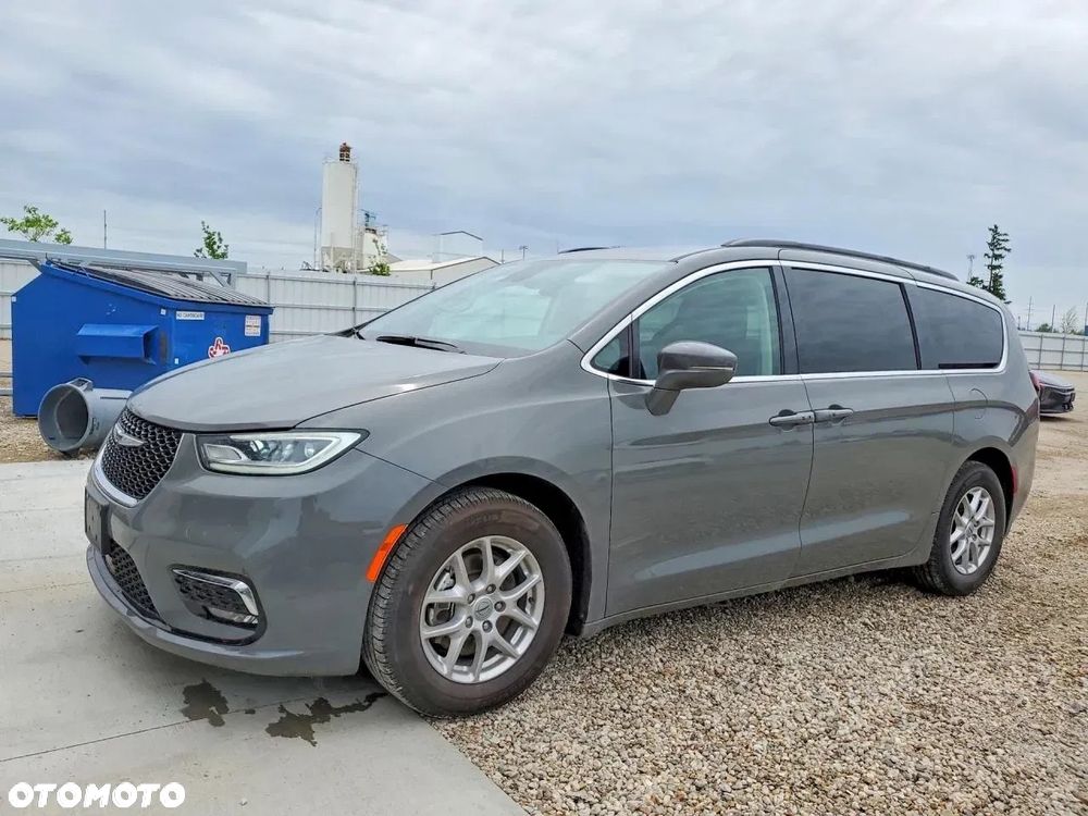 Chrysler Pacifica - 3