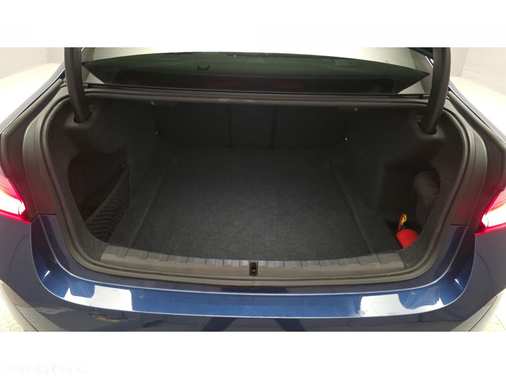 BMW Seria 3 320d xDrive - 24