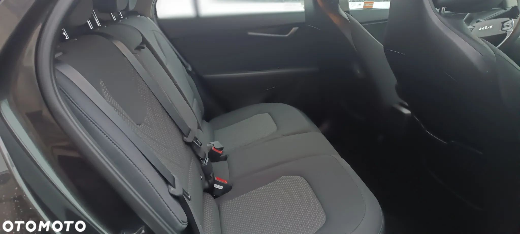 Kia Niro e-Niro 64kWh M - 13