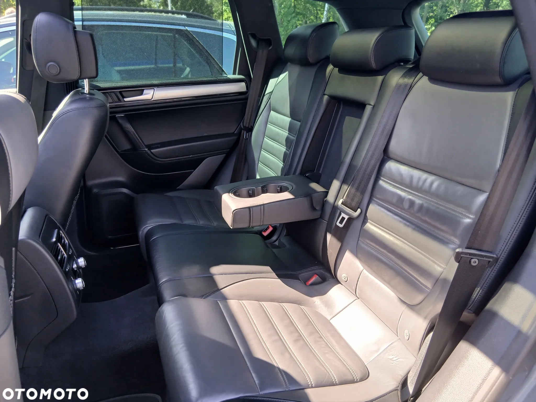 Volkswagen Touareg 3.0 V6 TDI BMT Perfectline R-Style - 10