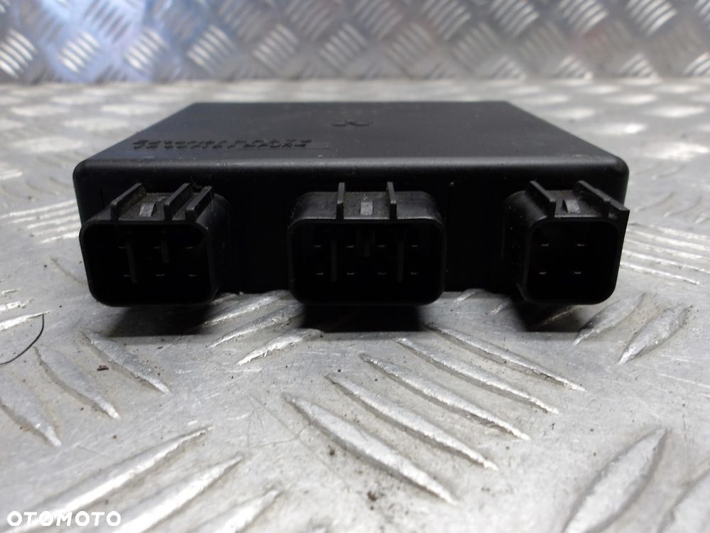 Moduł komputer zapłonowy YAMAHA XVZ 1300 ROYAL STAR VENTURE 99-13r   PN. 4XY-82305-00 - 3