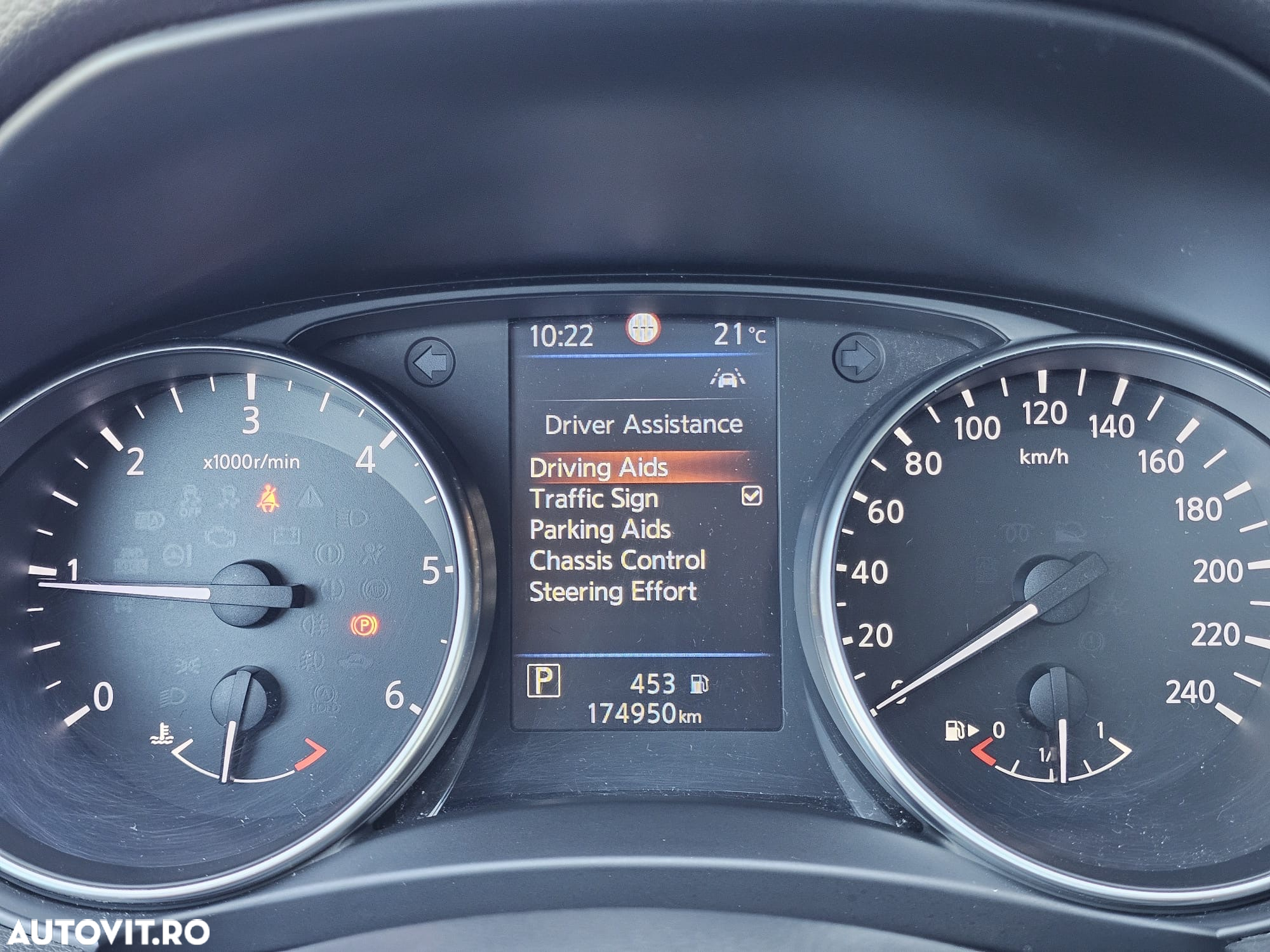 Nissan Qashqai 1.5 DCI DCT N-CONNECTA - 32