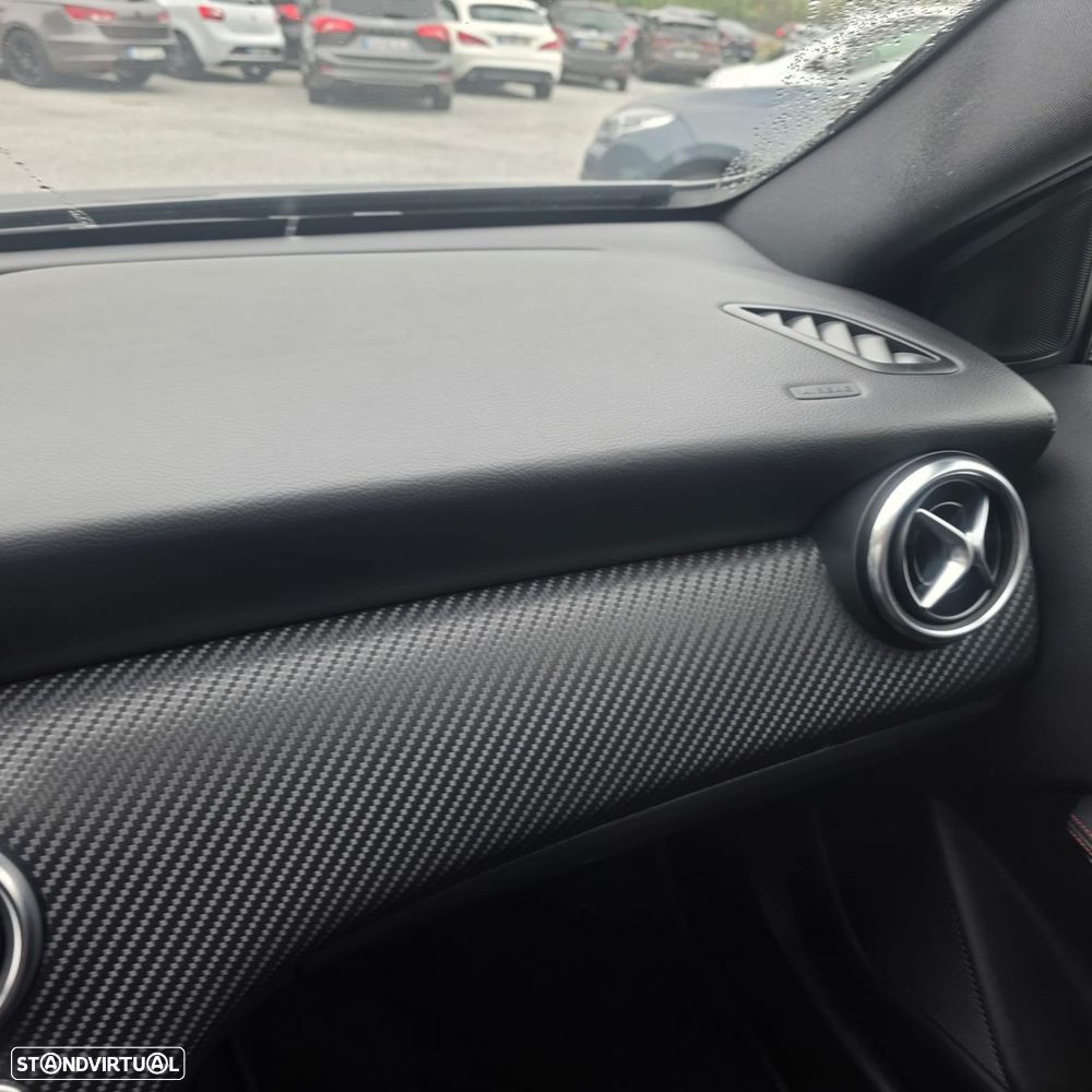 Mercedes-Benz A 180 7G-DCT AMG Line - 33