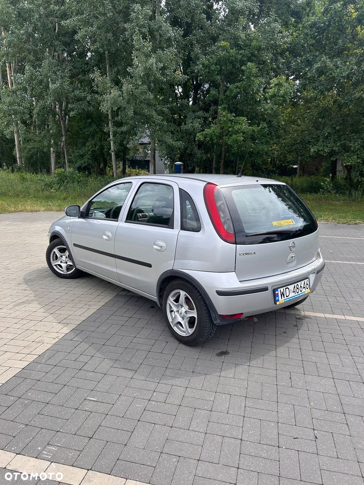 Opel Corsa 1.2 16V Cosmo - 5