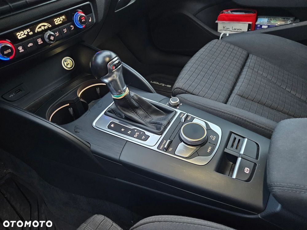 Audi A3 Sportback 1.4 TFSI CoD S tronic - 19