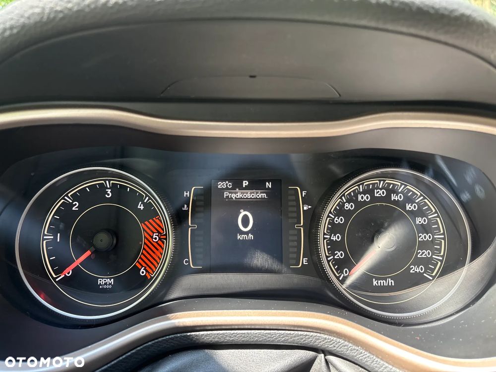 Jeep Cherokee 2.0 MJD Active Drive I Longitude - 28